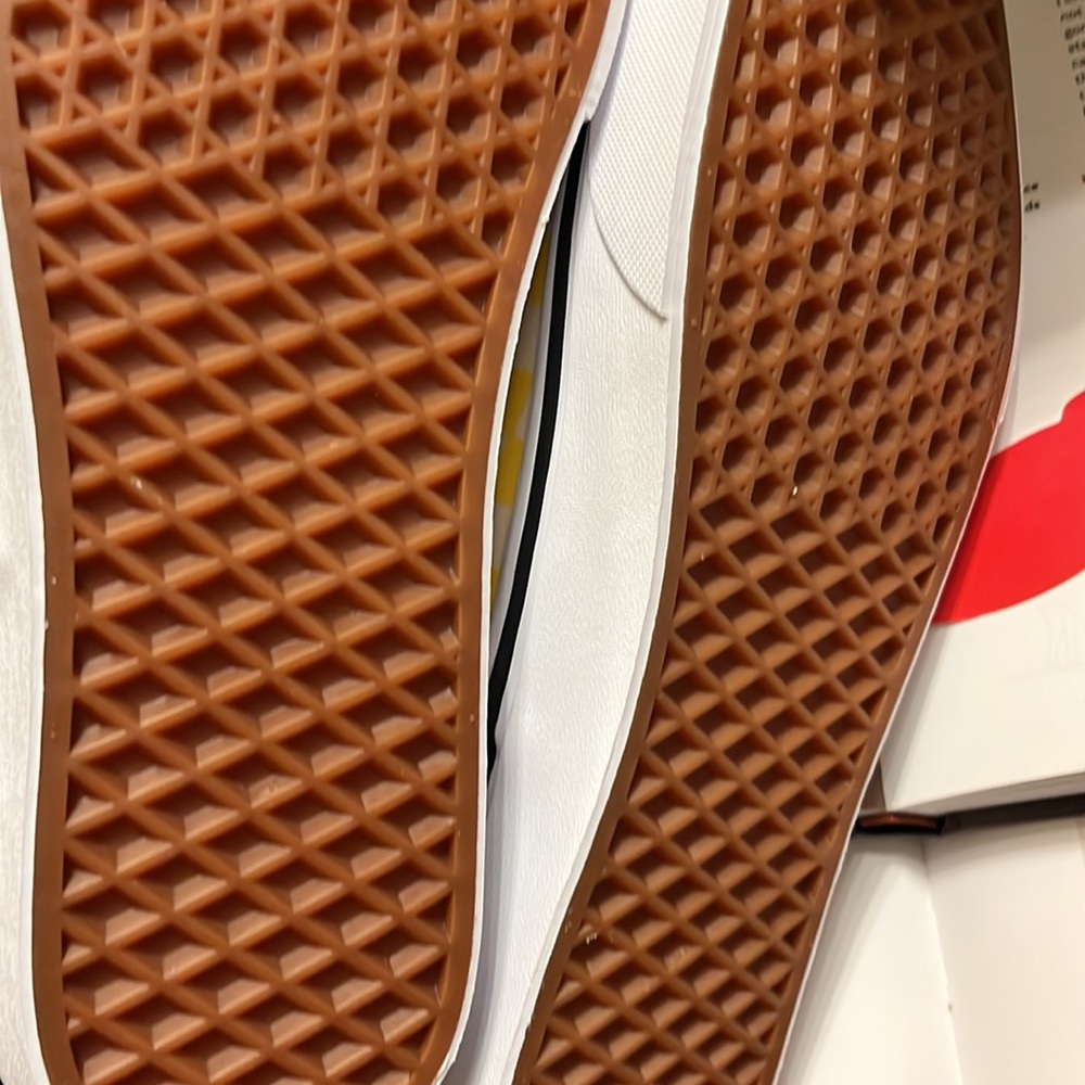 πΉ βπ» π
β’ π¨πΌ 11.5 πΉπ
βπ» VANS βπ»π
- Picture 7 of 7